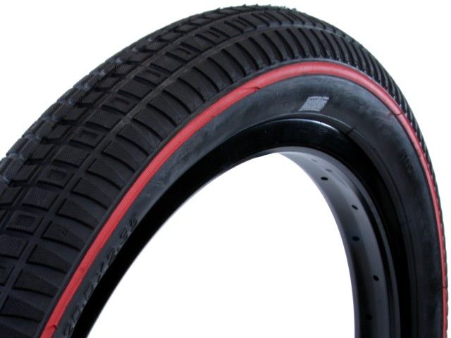 ILEGAL TYRES Black walls
